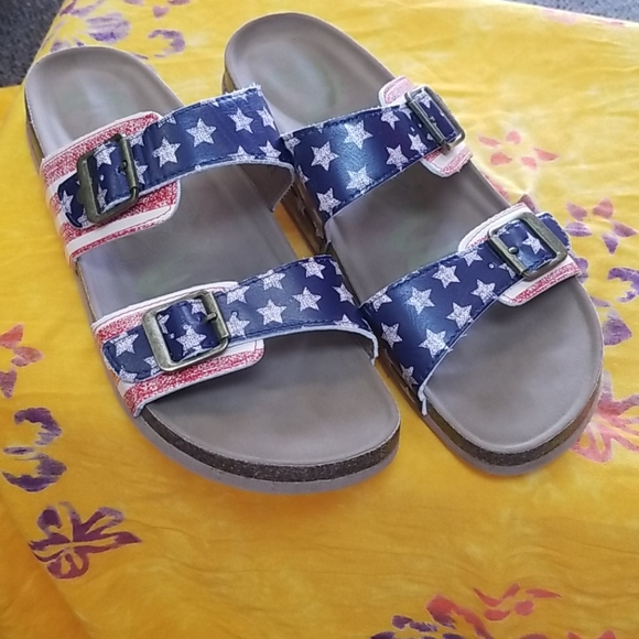 Comfy Walking Sandals - Picture 3 of 7